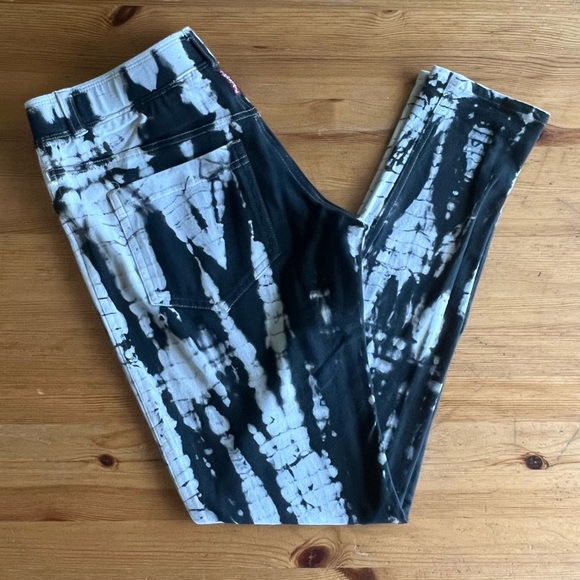 Hard Tail Forever Tie Dye Legging - Picture 5 of 5